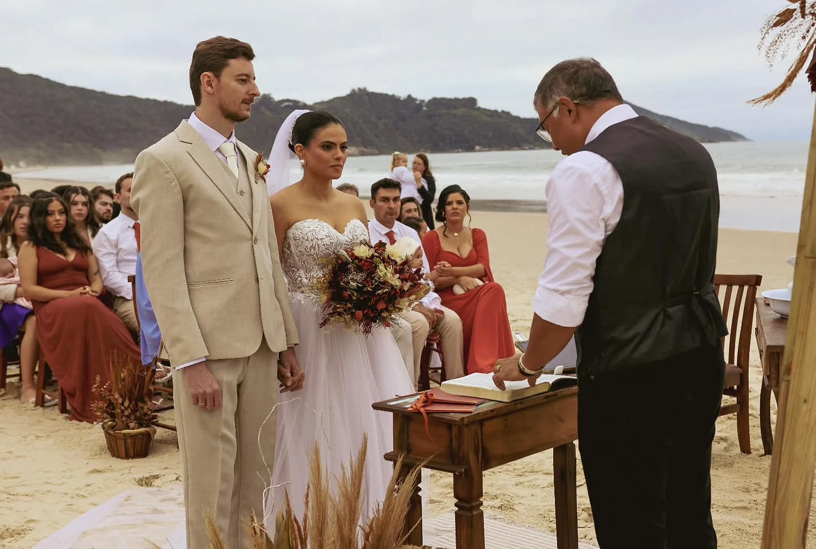 Votos de casamento: como escrever com emoção e sem travar na hora